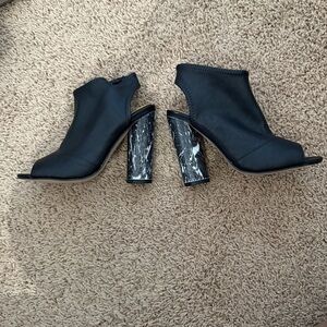 Stylish Black Open-Toe Women's Shoes